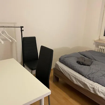 Schoenes Einfaches Zimmer In Cloppenburg *