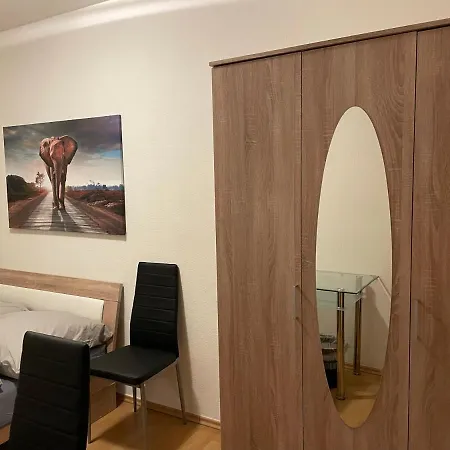 Schoenes Einfaches Zimmer In Cloppenburg קלופנבורג